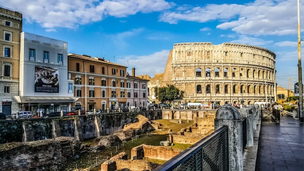 كيف تسافر إلى إيطاليا بطريقة شرعية : أهم 10 معلومات 1