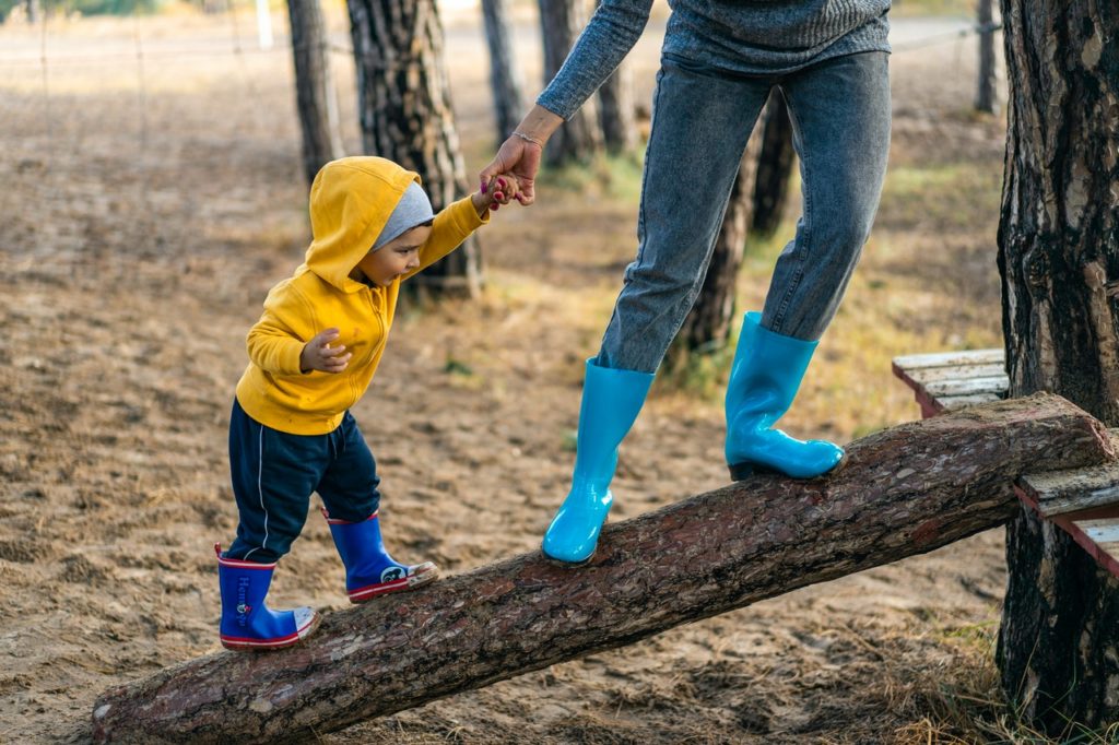 كيفية تعليم طفلك المشي