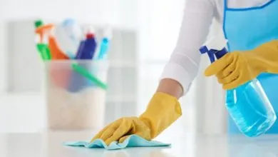 كيفية صناعة خلطات التنظيف في المنزل: 10 وصفات سحرية تصلح لكل اﻷغراض