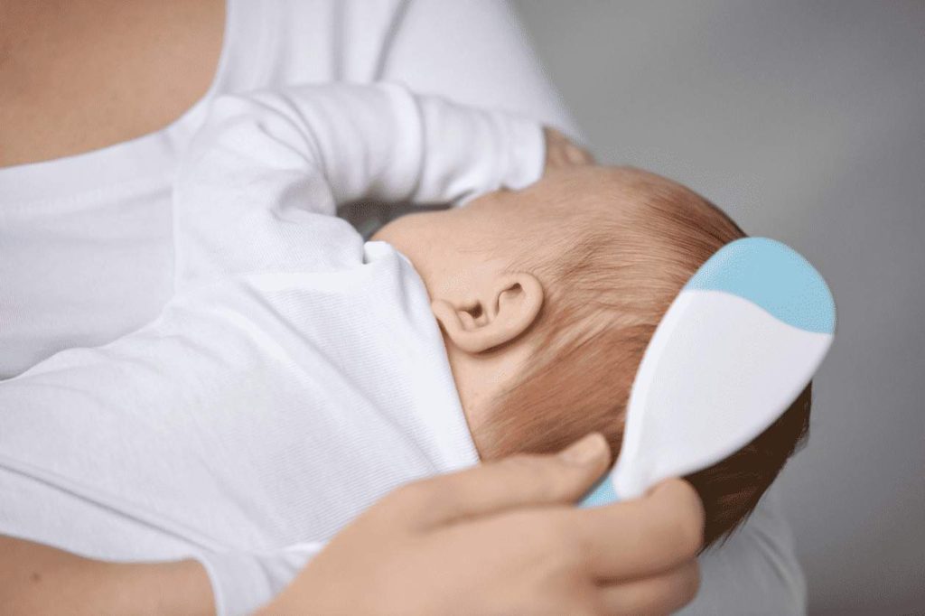  علاج قشرة رأس الرضيع