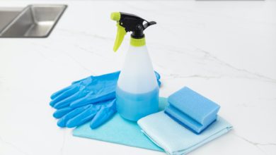 كيفية تنظيف سيراميك المطبخ بـ 4 مكونات منزلية غير مكلفة؟
