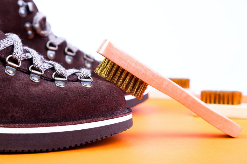 كيف نحمي الأحذية من الروائح الكريهة؟