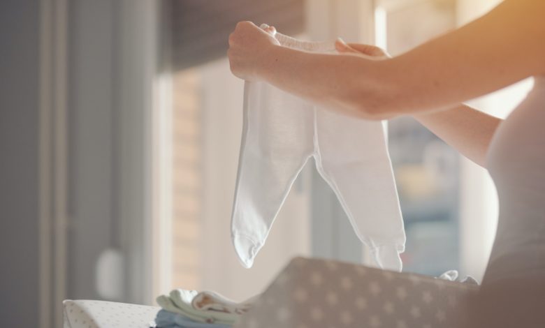 كيفية تنظيف ملابس الأطفال حديثي الولادة في أقل من 30 دقيقة؟